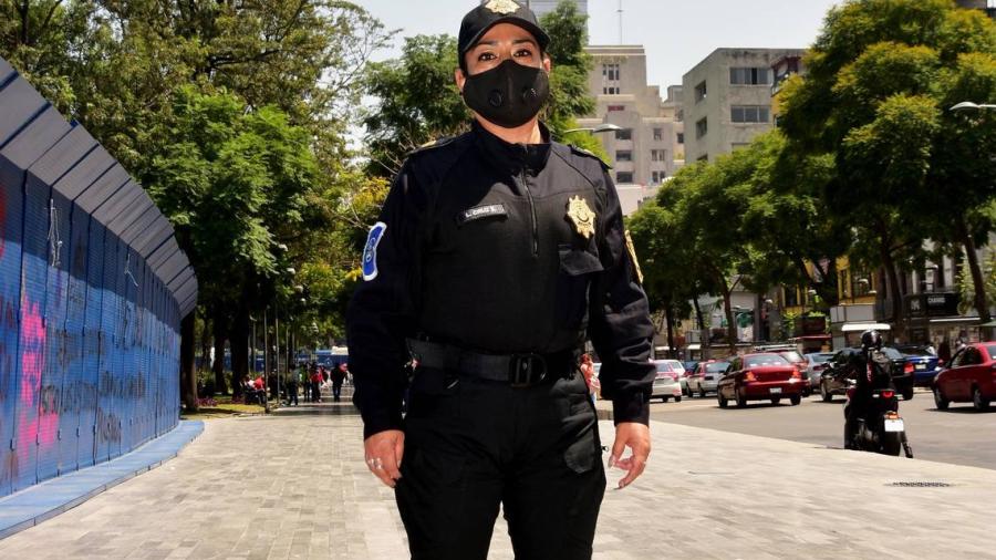 Cuidarán mujeres policías las marchas por el 8M