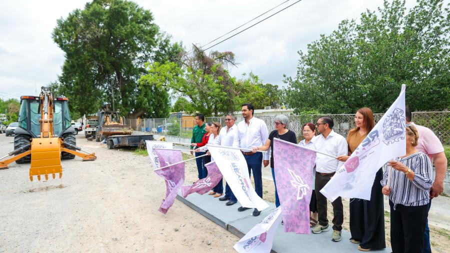 Invierte Gobierno de Carlos Peña Ortiz más de 5.8 MDP en colonia Del Maestro  