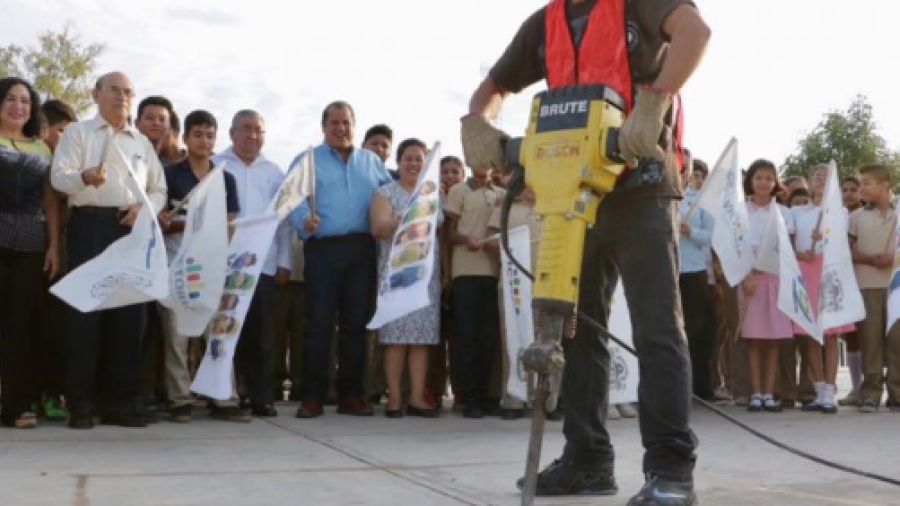 Ayuntamiento trabaja en obras de pavimentación