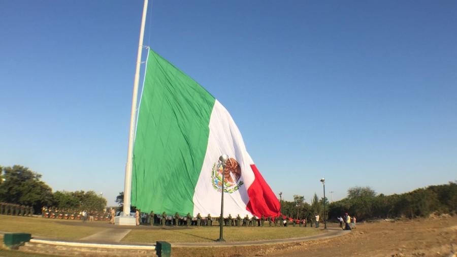 Conmemoran en Tampico 196 aniversario de la bandera de México 