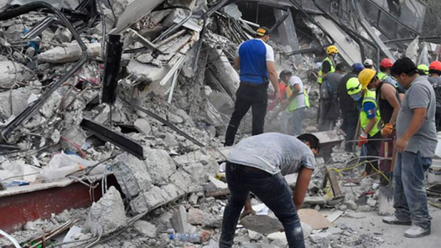Aumenta a 233 el número de personas fallecidas por sismo