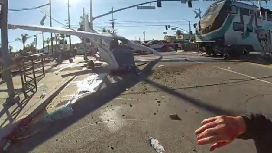 Policías de los Ángeles salvan a piloto de morir arrollado por un tren
