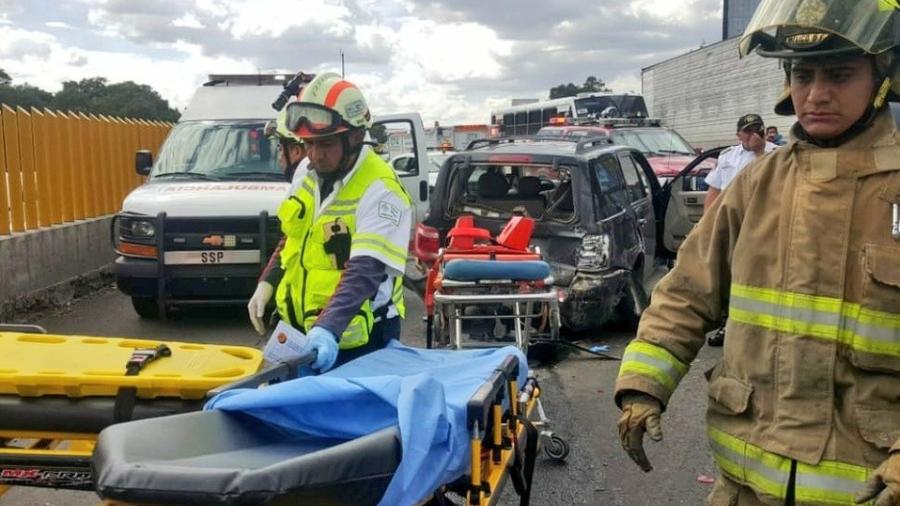 Choque en la autopista México-Puebla deja 16 heridos