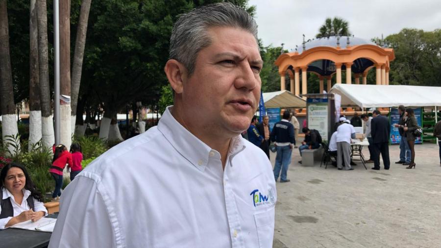 Instala módulo SNE en la plaza principal