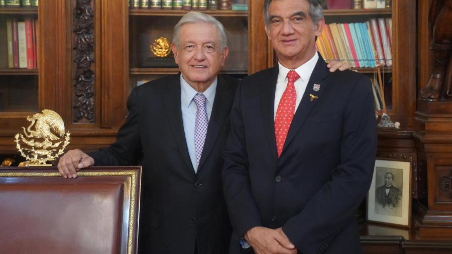 Se reúne Américo con AMLO