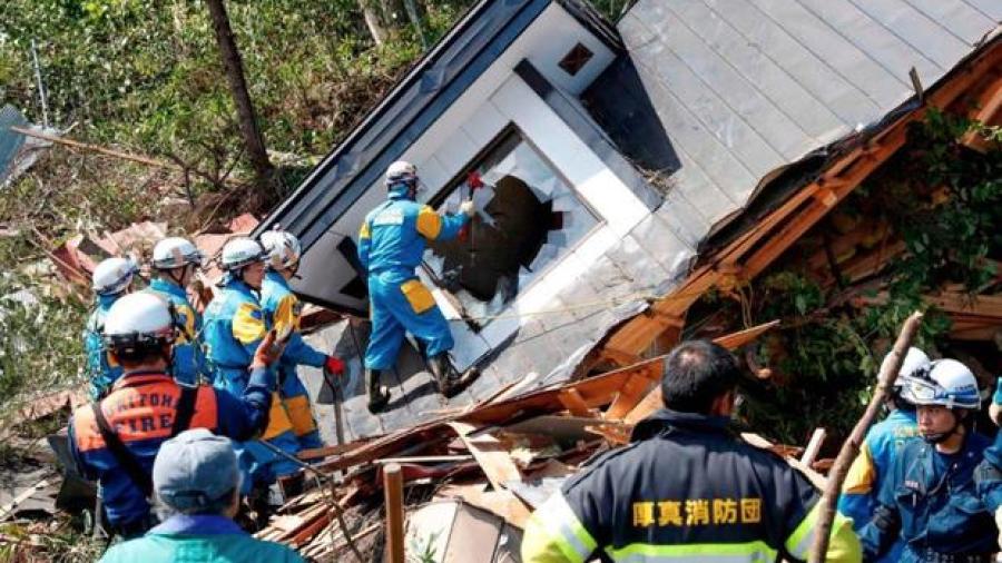 Nueve muertos y 300 heridos por sismo en Japón