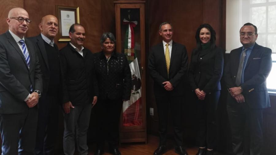 Gobernadores panistas acuerdan afiliarse al INSABI