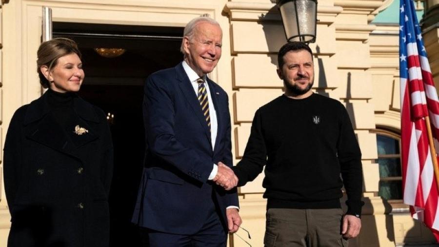 Biden visita Kiev por sorpresa para reunirse con Zelenski 