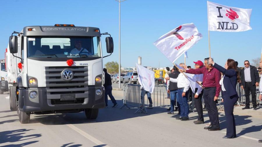 Gobernador y alcaldesa dan banderazo a nuevas unidades de recolección de residuos en Nuevo Laredo