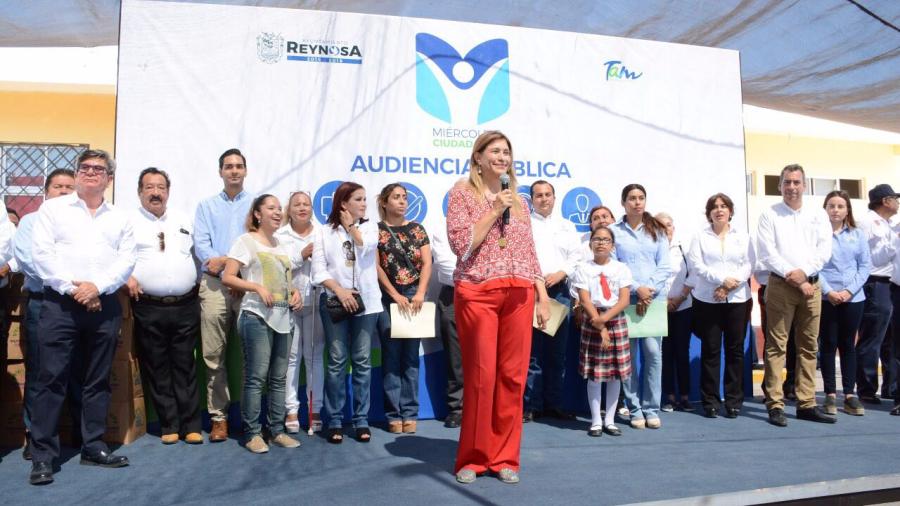 Llevan a cabo Audiencia Pública en Los Almendros