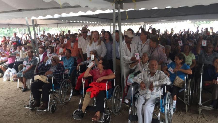 Mejoran programas de apoyo a adultos mayores