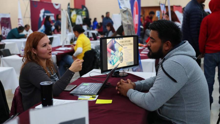 Cerca de 12 mil logran colocarse en empleos por ferias municipales