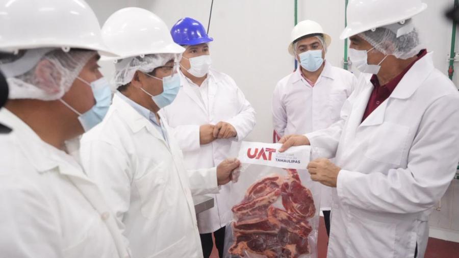 Constató el gobernador modernización del rastro de la UAT