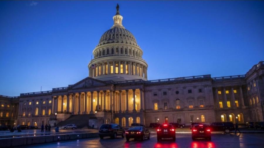 Cierra el gobierno de EU por falta de fondos