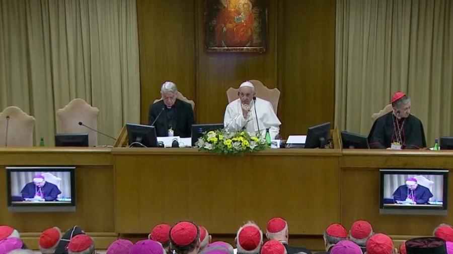 El papa pide "medidas concretas" en la cumbre contra la pederastia