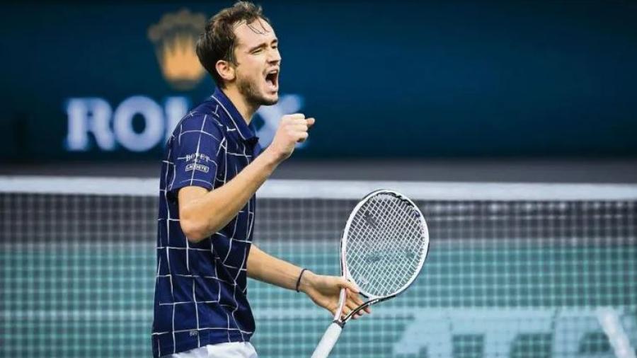 Medvedev supera a Roger Federer en el ranking; se coloca en cuarto sitio