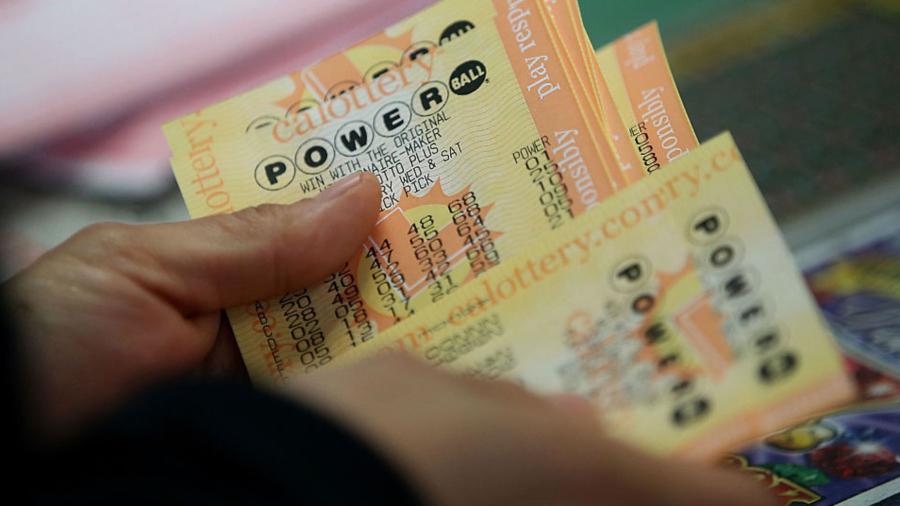 Revelan los números ganadores del premio Powerball por $750 mdd