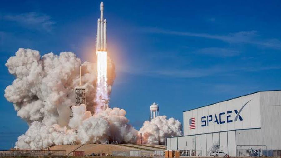 Suspenden para lunes 3 de marzo el octavo lanzamiento de SpaceX