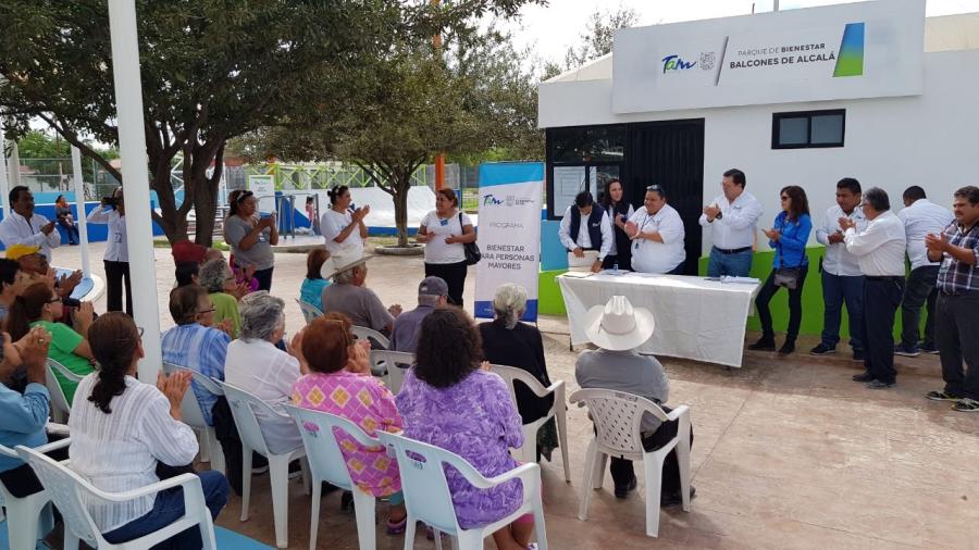 Entregan apoyos a adultos mayores en Reynosa 