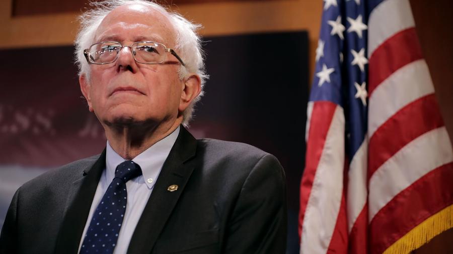 Bernie Sanders suspende campaña electoral tras ser hospitalizado