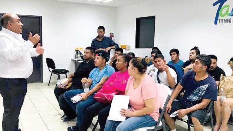 Reynosa recibe a 146 connacionales repatriados de EU
