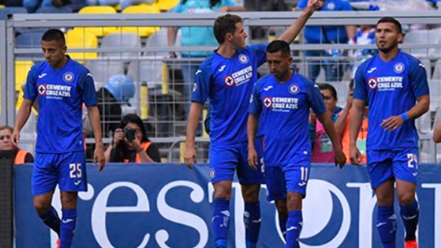 Con 10 hombres la “Máquina” vence 3-1 a Pachuca