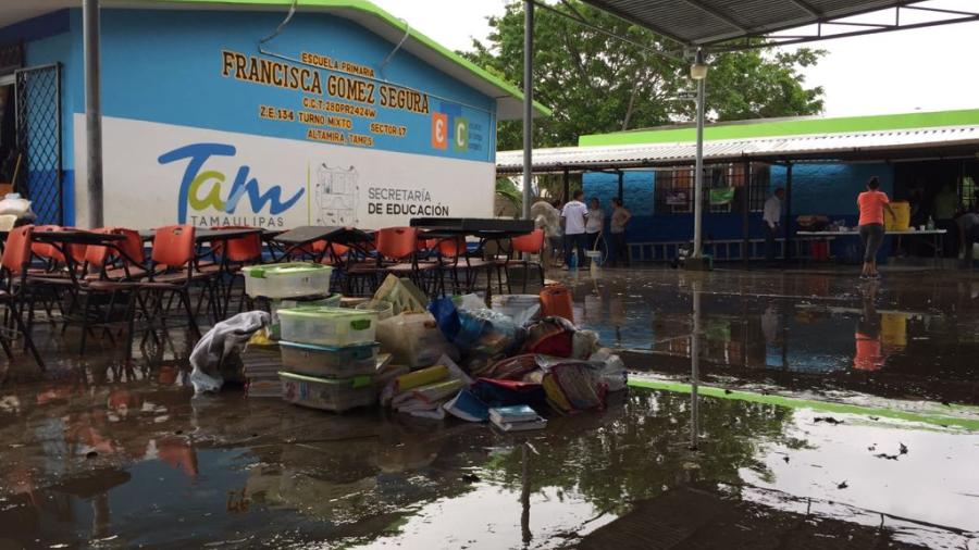 Estado apoyará con mobiliario para escuelas afectadas por inundación