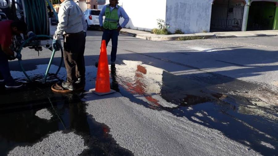 Comapa trabaja con equipo vactor