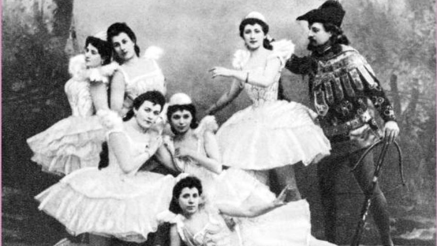 142 años de “El lago de los Cisnes”