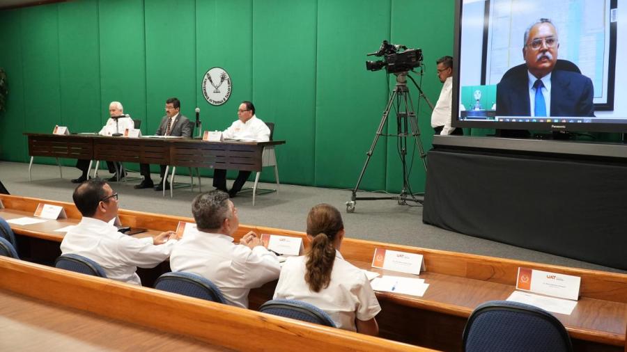 Con honestidad y transparencia, la UAT fortalece su crecimiento: rector