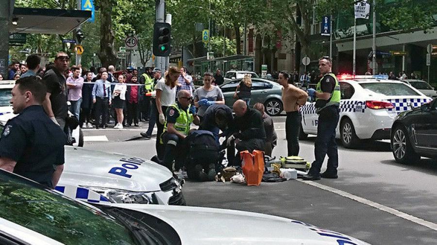 Mueren tres y reportan 20 heridos tras ser atropellados en Australia