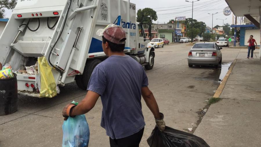 Lluvias retrasan la recolección de basura en Altamira