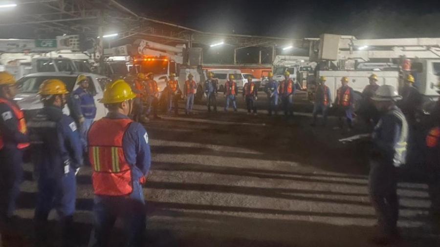 CFE logra restablecer energía en 57% de hogares afectados por huracán Lidia