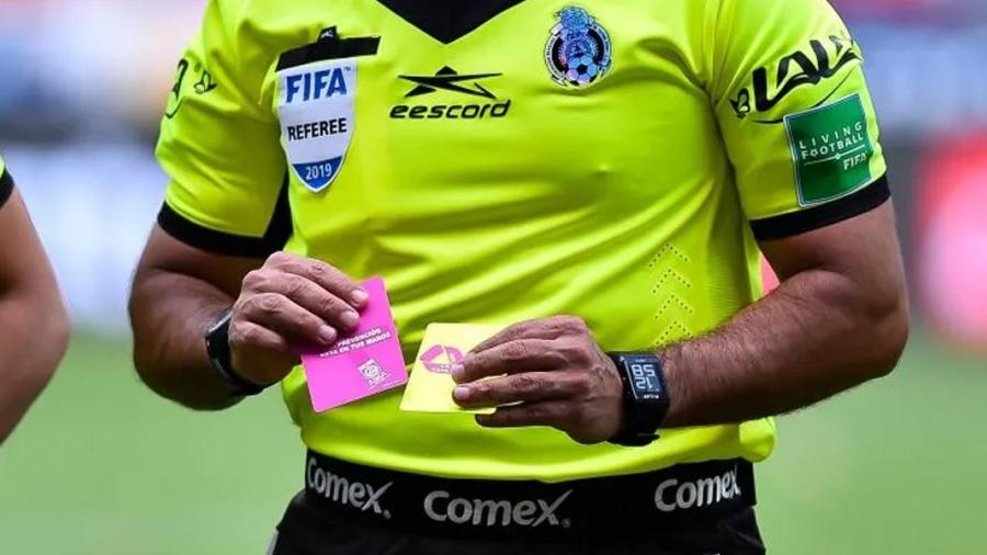 Tres árbitros más de la Liga MX dan positivo a covid-19
