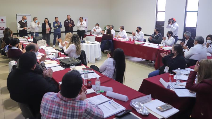Capacitan a empleados municipales para ofrecer atención con calidad