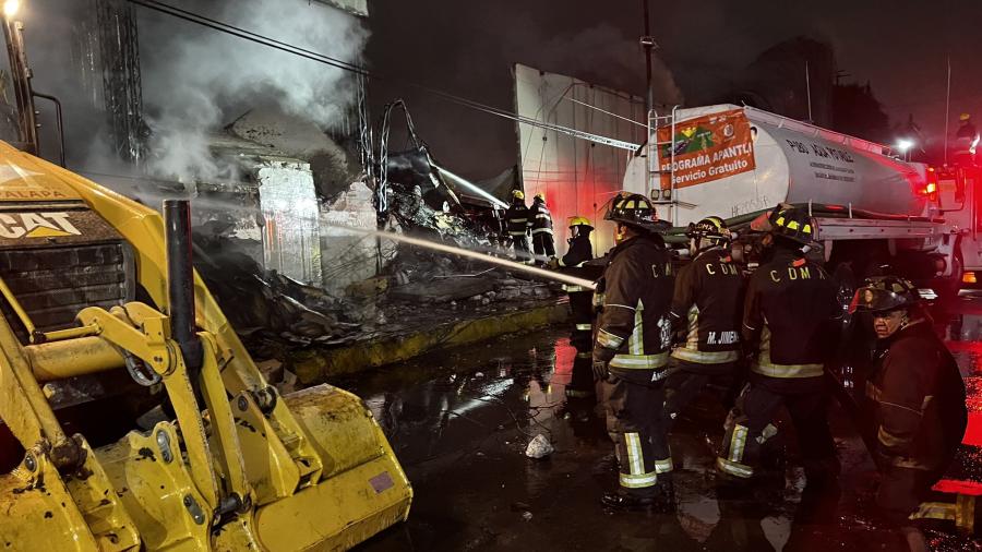 Incendio en Central de Abastos de Iztapalapa fue extinguido por completo