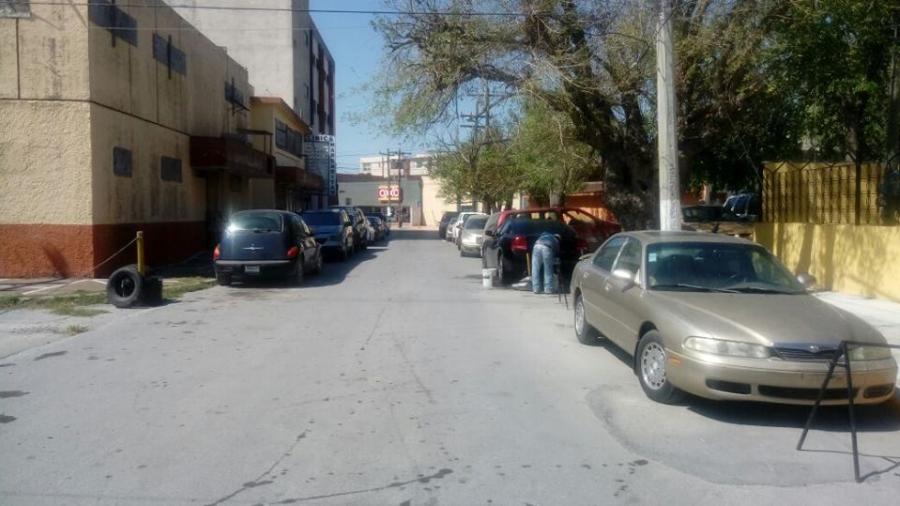 Franeleros se adueñan de la colonia Jardín