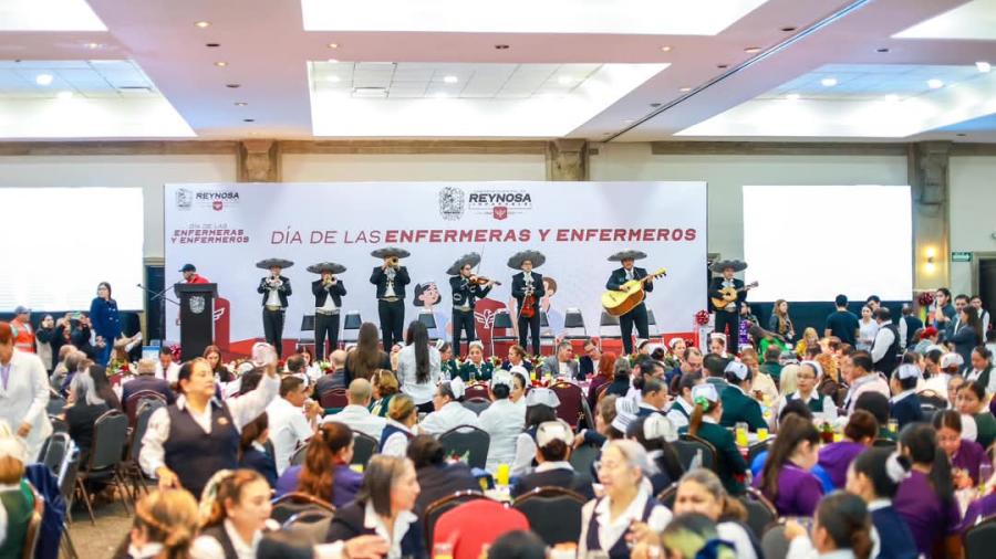 Festejó Gobierno de Carlos Peña Ortiz a más de 2,000 Enfermeros y Enfermeras de Reynosa