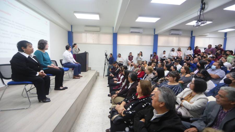 Encabezan maestros neolaredenses foro de propuestas para desarrollo educativo en Tamaulipas 