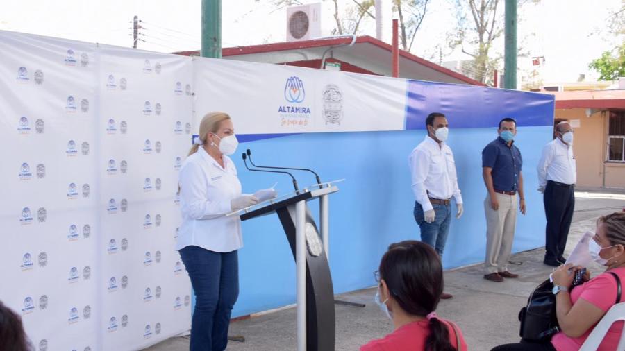 Gobierno de Alma Laura Amparán, aliado de la Educación