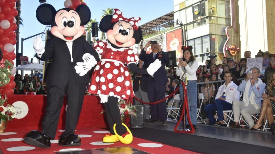 Minnie Mouse recibe su estrella en el Paseo de la Fama
