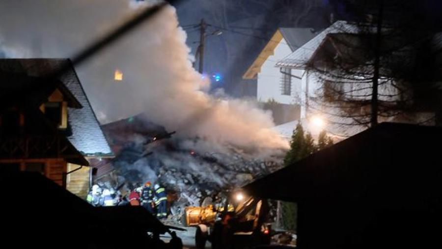 Al menos seis muertos tras colapsar un edificio en Polonia