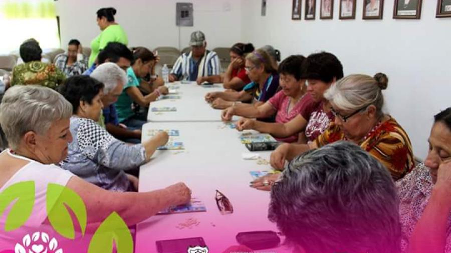 DIF realiza cuarta reunión mensual para adultos mayores