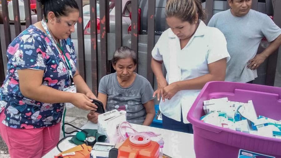 Instala Nuevo Laredo módulo de salud para atender afectados por la lluvia