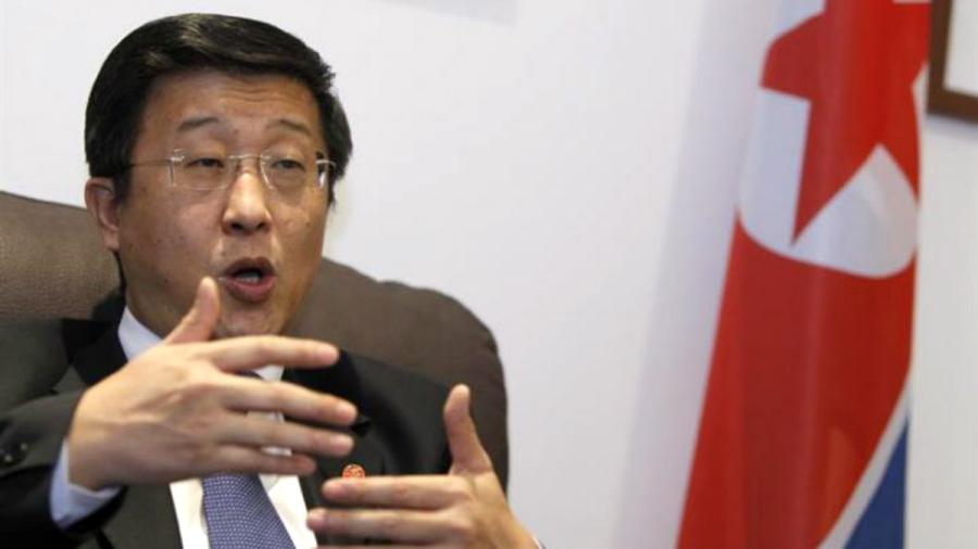 España expulsa al embajador de Corea del Norte