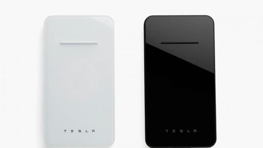 Tesla presenta nuevo cargador inalámbrico para smartphone