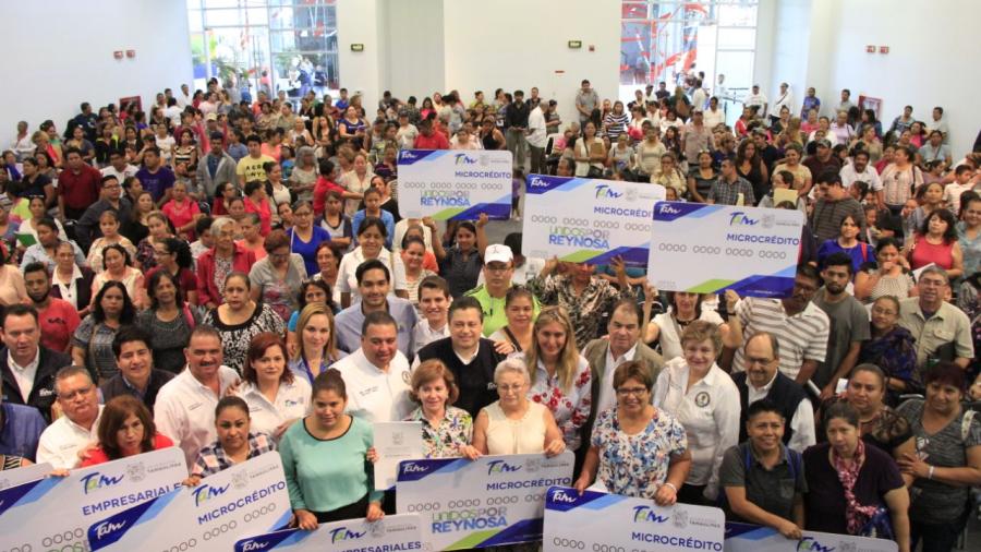 Entrega Unidos Por Reynosa cerca de 4 mdp en créditos
