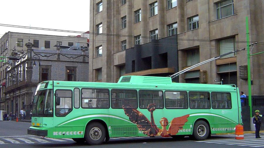 Suspenden servicio en dos l&iacute;neas del Troleb&uacute;s por robo de cable 