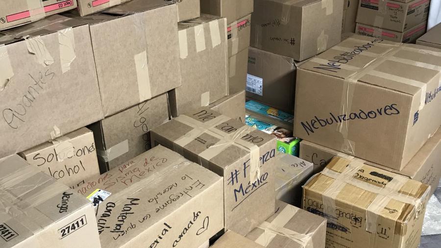 Donan obreros víveres para afectados por sismo