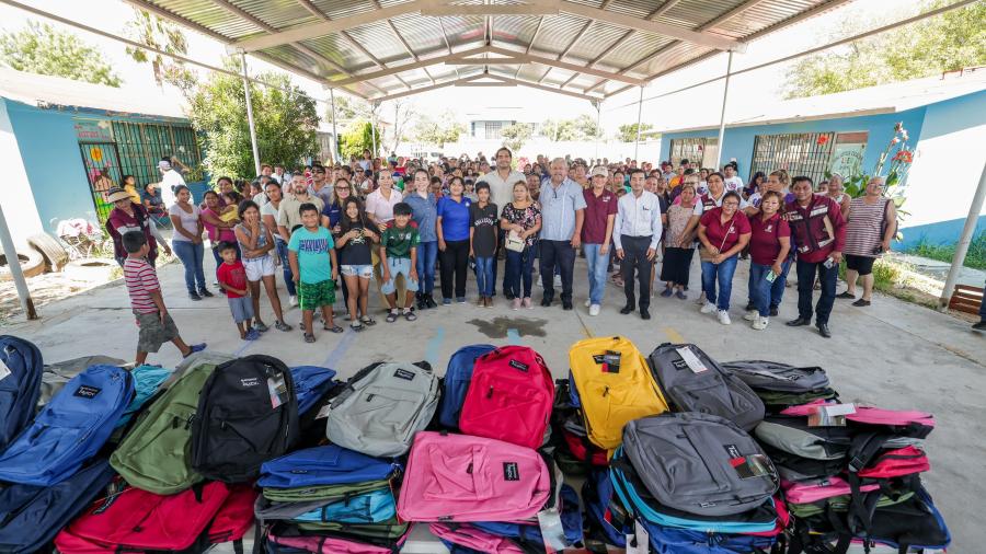 Trascendental apoyo de Carlos Peña Ortiz a estudiantes reynosenses